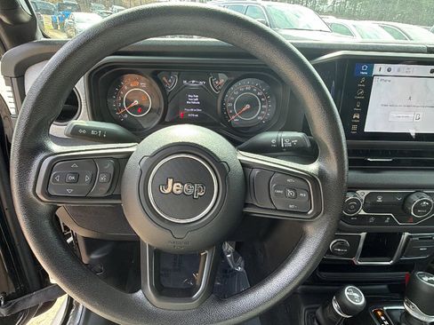 Used 2024 Jeep Wrangler Sport image 23