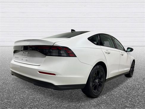 New 2025 Honda Accord SE image 5
