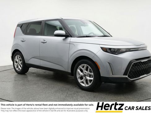 Used 2025 Kia Soul LX w/ LX Technology Package FWD image 1