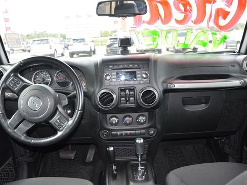 Used 2018 Jeep Wrangler Unlimited Sport S image 18