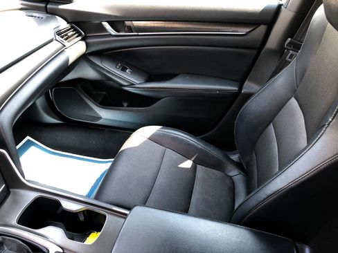 Used 2018 Honda Accord Sport image 21