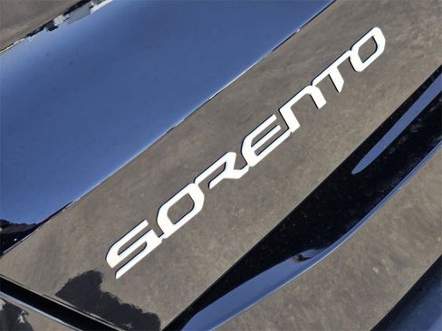 New 2025 Kia Sorento S w/ Panoramic Sunroof Package image 8