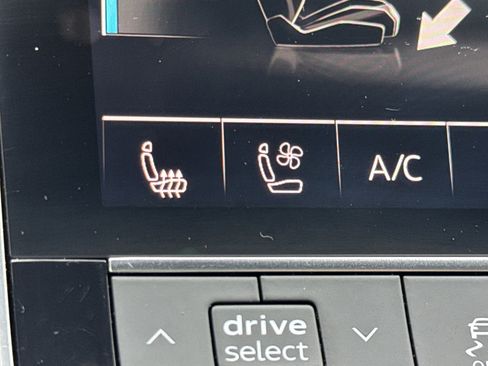 Used 2021 Audi Q7 2.0T Premium Plus w/ Executive Package image 21