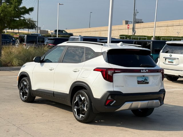 Used 2025 Kia Seltos S FWD image 9