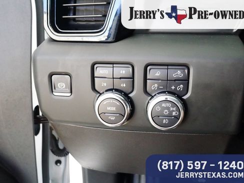 Used 2024 GMC Sierra 1500 AT4 w/ Technology Package AWD/4WD image 16