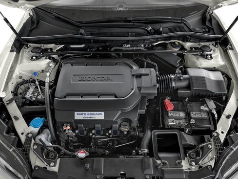 Used 2017 Honda Accord Touring image 13