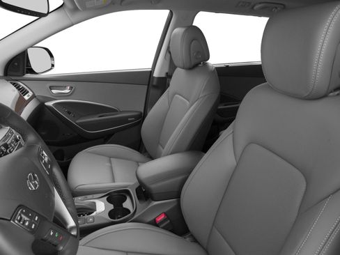 Used 2017 Hyundai Santa Fe AWD image 6
