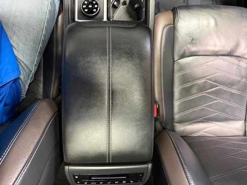 Used 2022 Nissan Pathfinder Platinum w/ Lighting Package (N92) AWD/4WD image 33