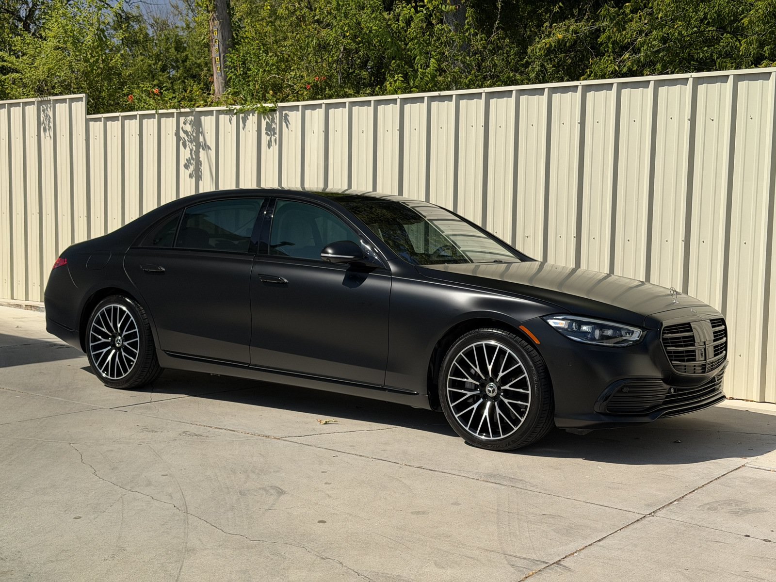 Used 2022 Mercedes-Benz S 500 4MATIC image 3
