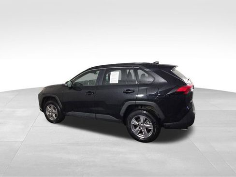 Used 2025 Toyota RAV4 XLE image 10