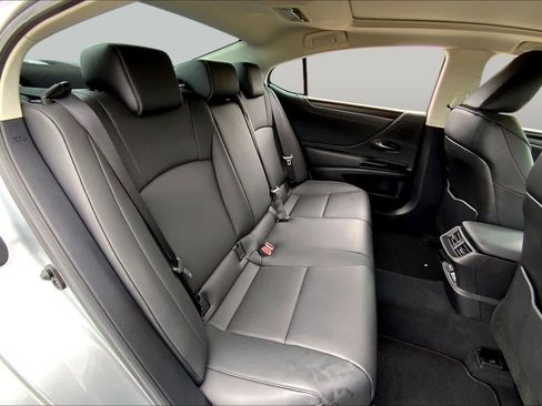 Used 2024 Lexus ES 350 w/ Premium Package FWD image 19