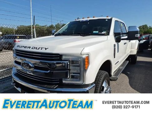 Used 2019 Ford F350 Lariat w/ Lariat Ultimate Package AWD/4WD image 1