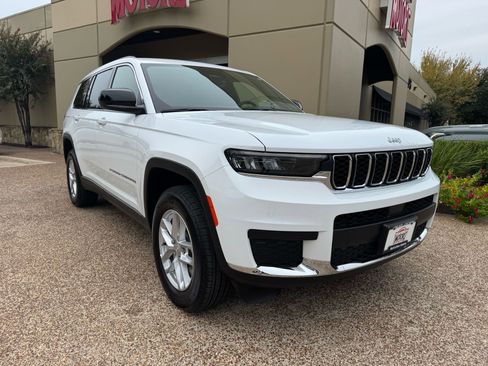 Used 2025 Jeep Grand Cherokee L Laredo w/ Luxury Tech Group I image 6