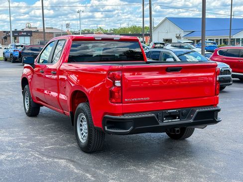 Used 2025 Chevrolet Silverado 1500 W/T w/ WT Value Package AWD/4WD image 11