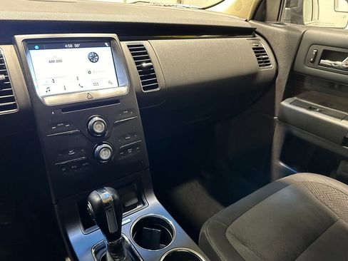 Used 2016 Ford Flex SEL image 33