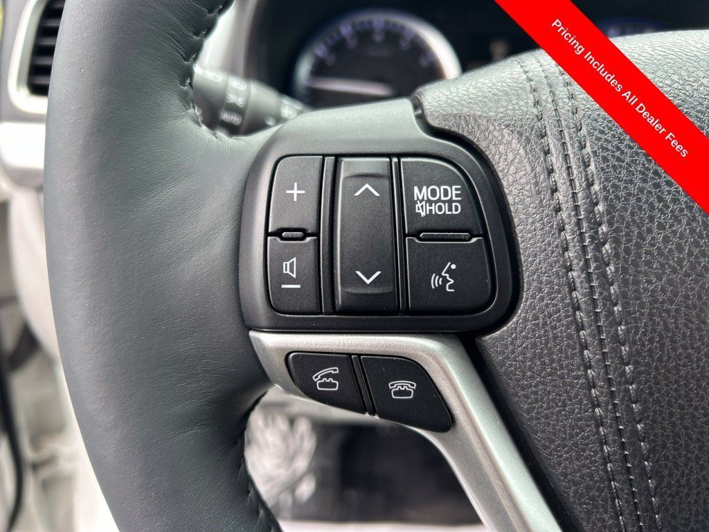 Used 2016 Toyota Highlander Limited Platinum FWD image 9