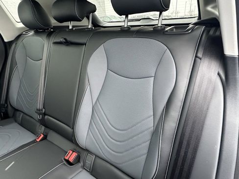 New 2026 Volkswagen Tiguan SE image 31