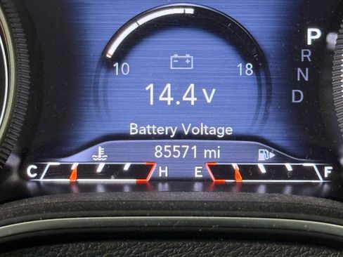 Used 2019 Jeep Cherokee Limited image 23