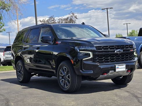 Used 2023 Chevrolet Tahoe Z71 w/ Luxury Package AWD/4WD image 2