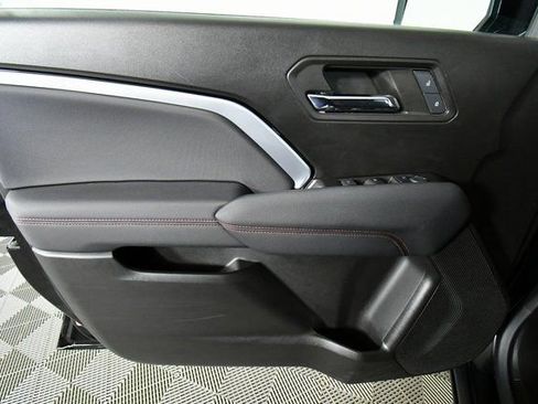 Used 2024 Chevrolet Colorado Z71 w/ Z71 Convenience Package 2 image 21