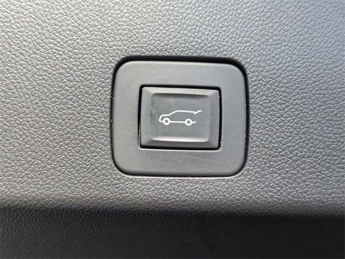 Used 2022 Buick Encore GX Select image 17