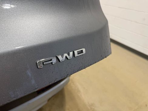 Used 2021 GMC Acadia SLE w/ Driver Convenience Package AWD/4WD image 15