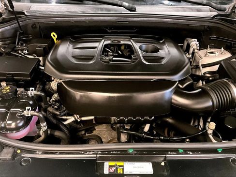 Used 2017 Jeep Grand Cherokee Limited AWD/4WD image 32