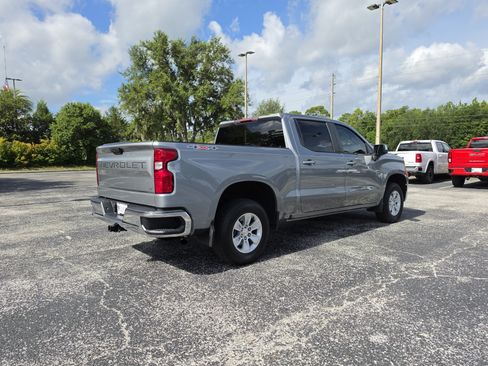 Used 2024 Chevrolet Silverado 1500 LT AWD/4WD image 5