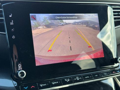 Used 2024 Jeep Wagoneer 4x4 w/ Premium Group I image 19