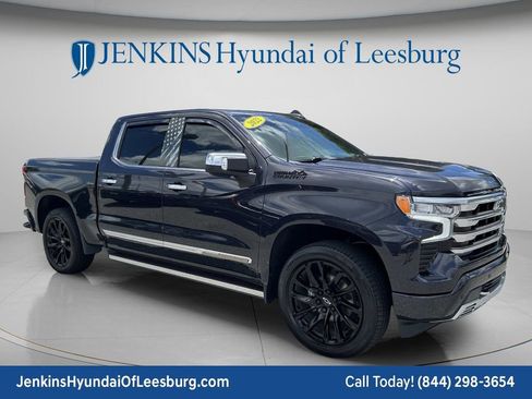 Used 2022 Chevrolet Silverado 1500 High Country w/ High Country Premium Package AWD/4WD image 1