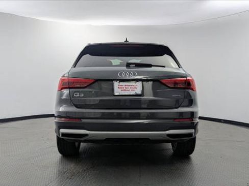 Used 2020 Audi Q3 2.0T Premium w/ Convenience Package AWD/4WD image 7
