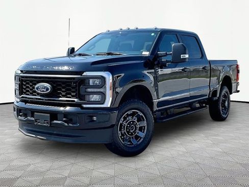 Used 2024 Ford F250 XL w/ STX Appearance Package AWD/4WD image 3