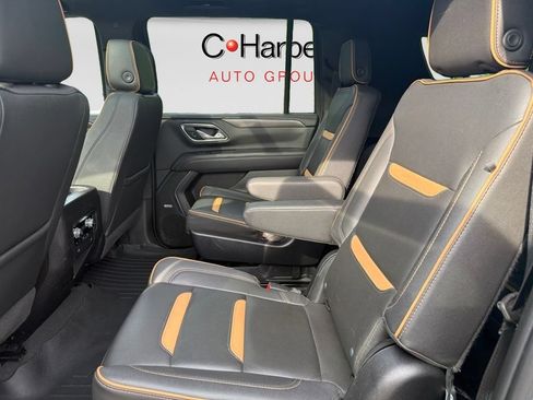 Used 2023 GMC Yukon XL AT4 w/ Technology Package AWD/4WD image 15