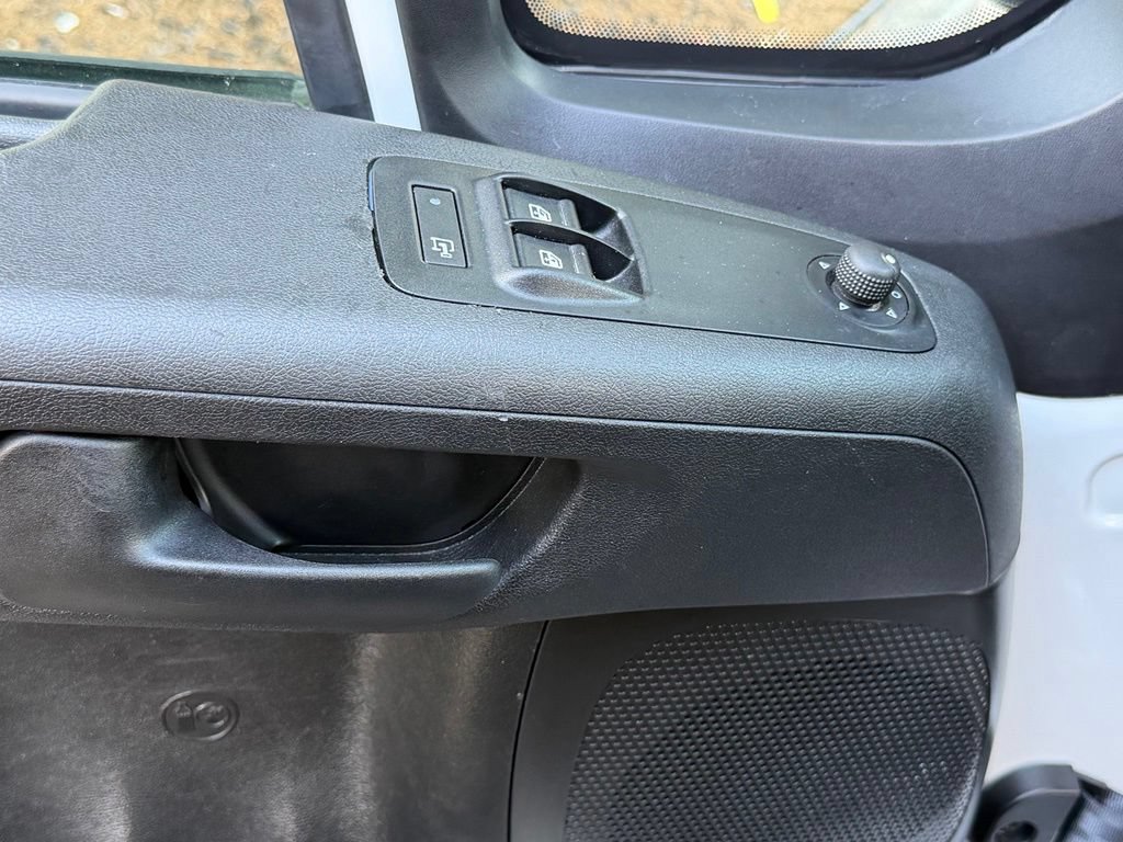 Used 2023 RAM ProMaster 1500 FWD image 31