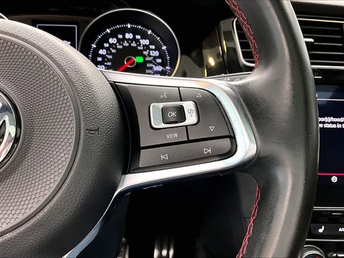 Used 2021 Volkswagen GTI SE image 23