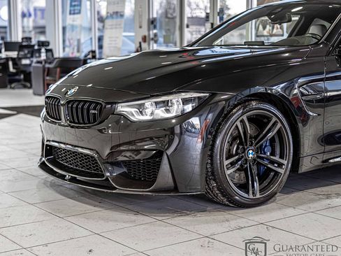 Used 2018 BMW M4 Coupe w/ Executive Package RWD image 4