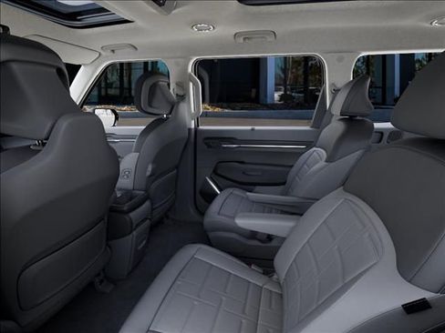New 2026 Kia EV9 Land image 18
