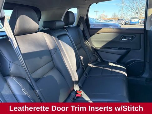 Used 2023 Nissan Rogue SV w/ SV Premium Package image 18