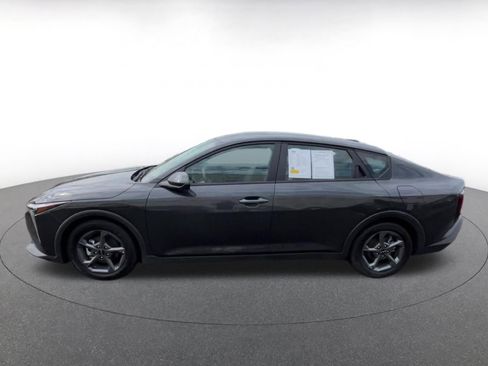 Used 2025 Kia K4 LXS image 8