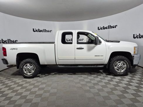 Used 2011 Chevrolet Silverado 2500 LT w/ Interior Plus Package image 8