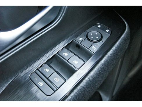 New 2026 Nissan Kicks SV w/ Charging Package image 19