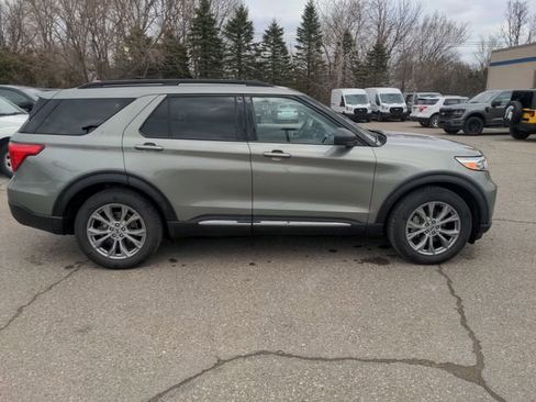 Certified 2020 Ford Explorer XLT w/ Equipment Group 202A image 6