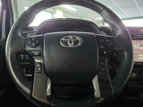 Used 2022 Toyota 4Runner TRD Off-Road Premium image 27