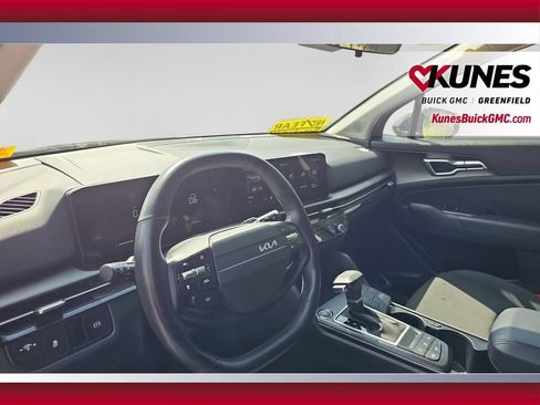 Used 2026 Kia Sportage LX FWD image 15