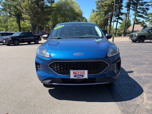 Used 2022 Ford Escape SE w/ Convenience Package AWD/4WD image 2
