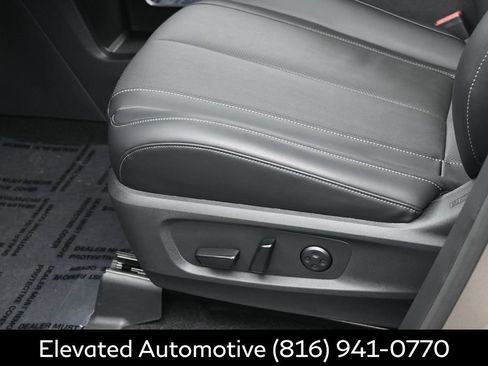 Certified 2026 INFINITI QX60 Luxe w/ Cargo Package AWD/4WD image 17