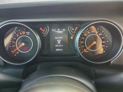 Used 2018 Jeep Wrangler Sport image 9