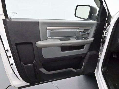 Used 2015 RAM 1500 Express AWD/4WD image 9