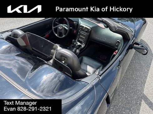 Used 2005 Chevrolet Corvette Convertible w/ Preferred Equipment Group RWD image 28