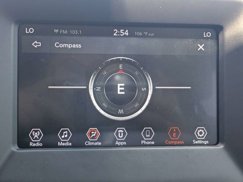 Used 2018 Jeep Compass Latitude w/ Popular Equipment Group FWD image 23